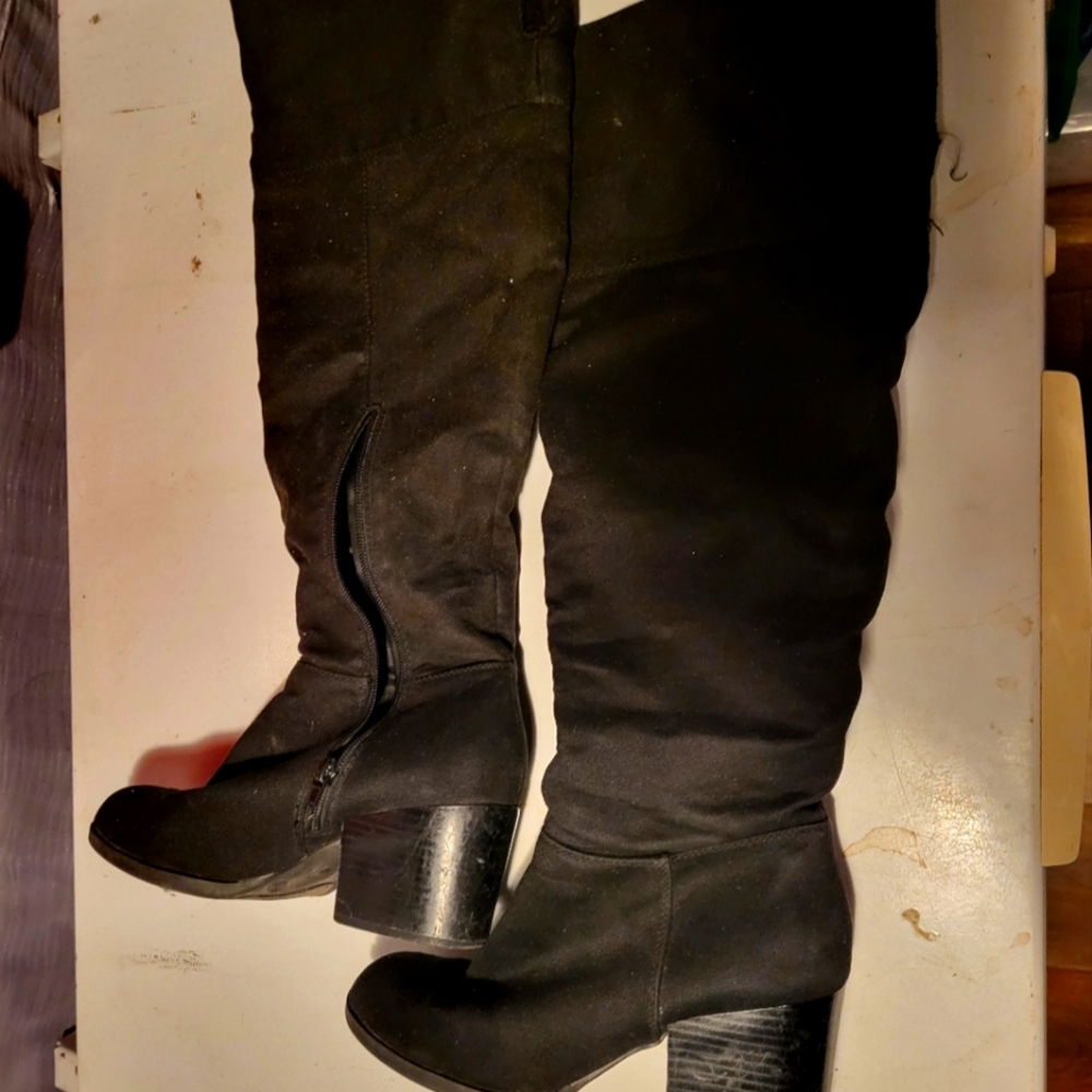 Women's size 7.5 black  dress boots